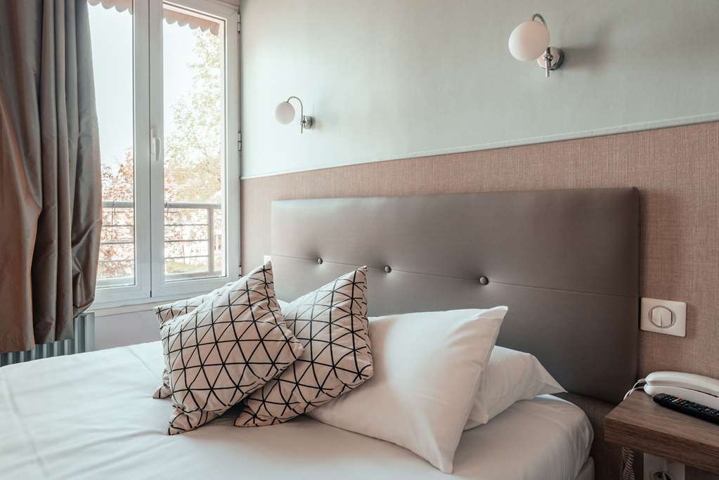 Buc Lounge Hotel Room photo